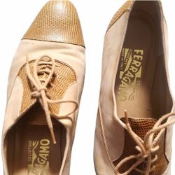 Salvatore Ferragamo Two-Toned Calf Tan Leather Laced-Up Loafers US 8 B