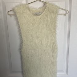 Fuzzy fur Zara top