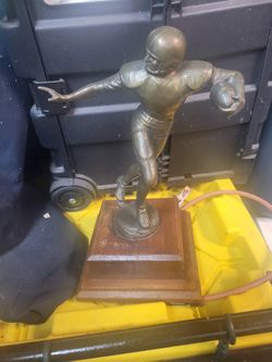 Bronze Heisman Trophy By Kaag