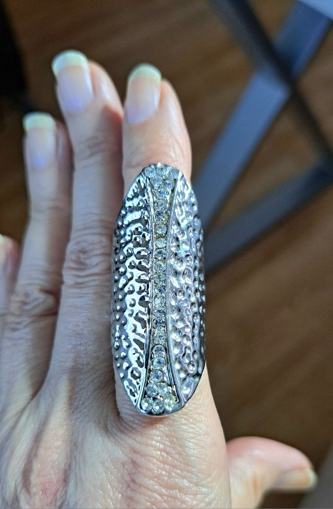 Silvertone Pounded Metal Rhinestone Ring