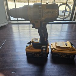 Dewalt Drill 20V 6AM  With Two Batteries 