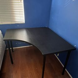 Corner Desk