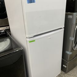 Kenmore Top & Bottom In White New Open  Box 18 Cubic Ft