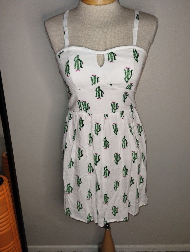 AUW Juniors White Spaghetti Strap Catcus Print Sundress Size Medium EUC