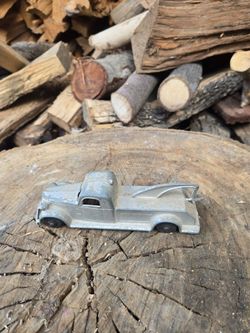 Vintage Die-Cast Metal Toy Tow Truck