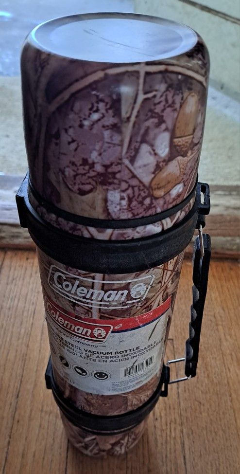 Coleman Camouflage Vacuum Bottle Thermos w Handle