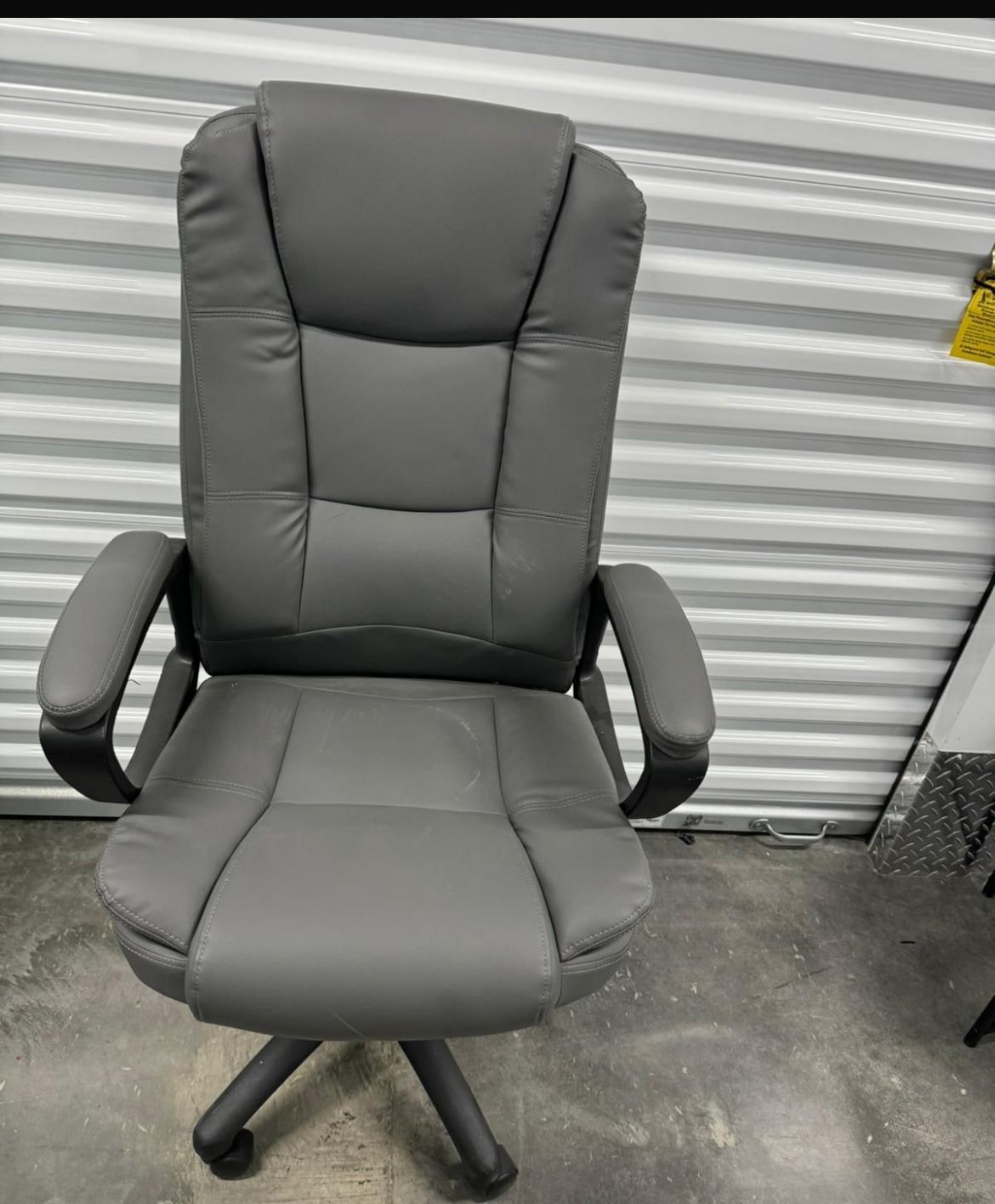 Plush Desk  Chair For Home Or Office.
