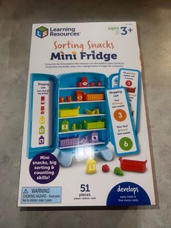 Sorting Snack Mini Fridge