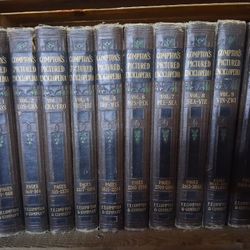 Vintage Comptons Pictured Encyclopedia