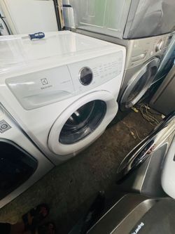 Electrolux LuxCare Front Load Washing Machine