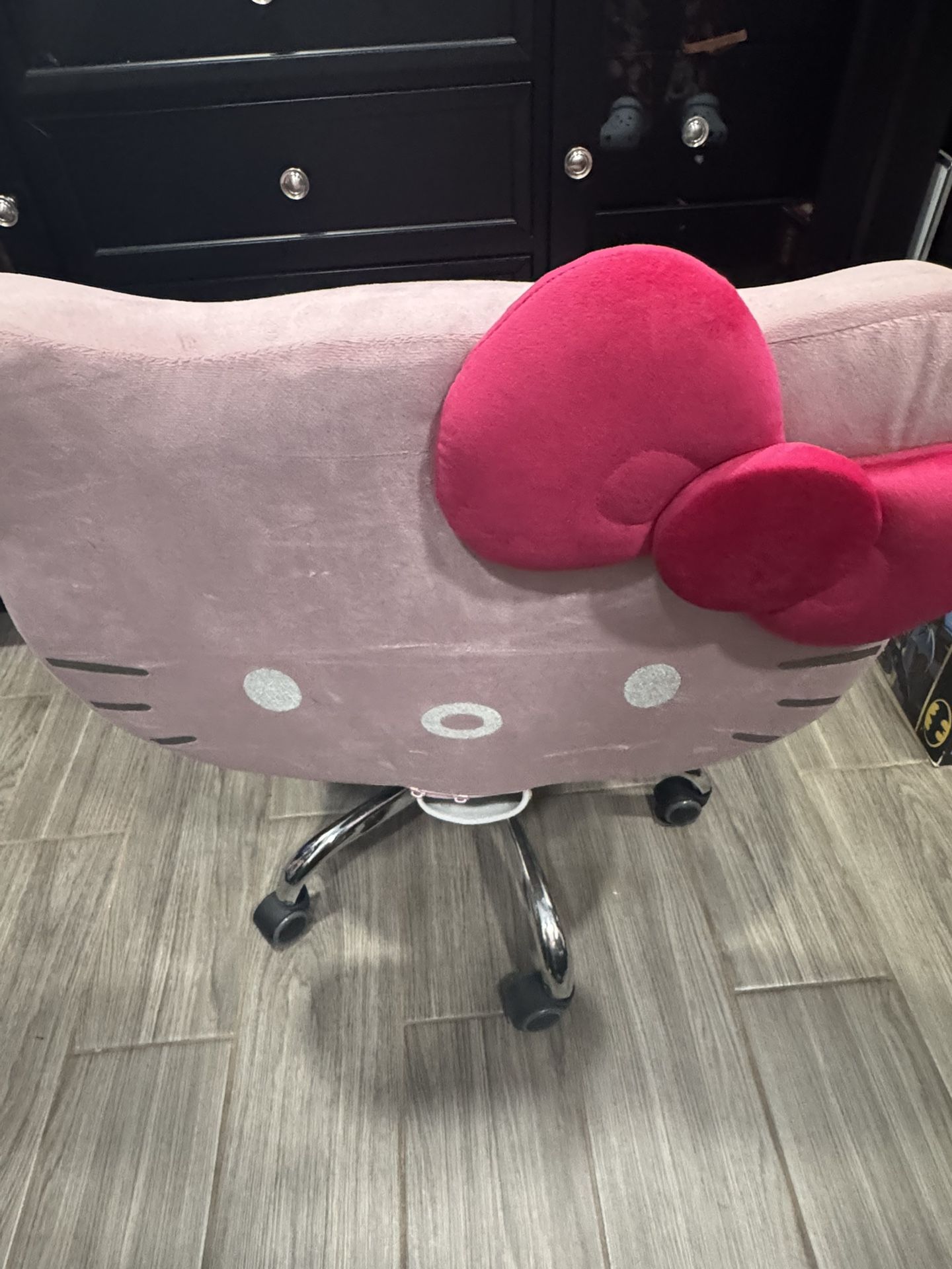 Hello Kitty Chair
