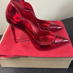 Christian Louboutin Hot Chick - Size 38.5