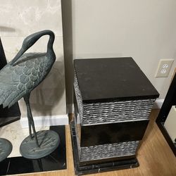 Black Stone Stand 20”T & 12”x12” on the Top