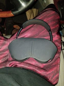 Apple AirPods Max Headphones