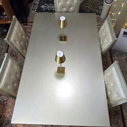 Dining Table With Two Led Lamps 