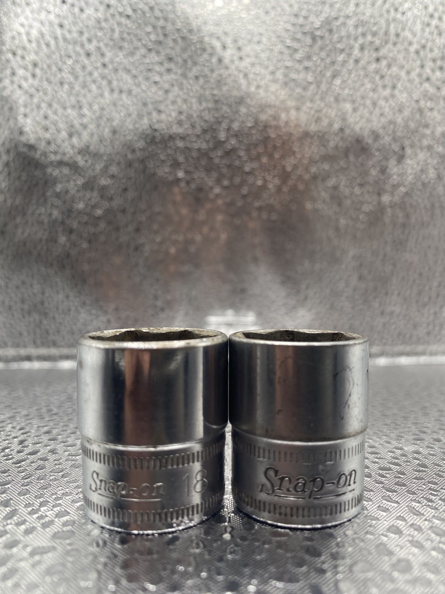 Bundle lot of 2 Snap-on FSM171 FSM181 Chrome Socket 18mm 6pt 3/8" Drive 17mm