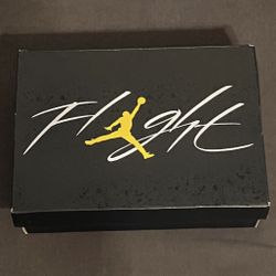 Jordan 4 Yellow Thunder 