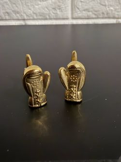 Gold Boxing Glove Cufflinks for Men – Dress Shirt / Suit Accessory