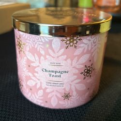 Bath and body Works champagne toast three wick candle