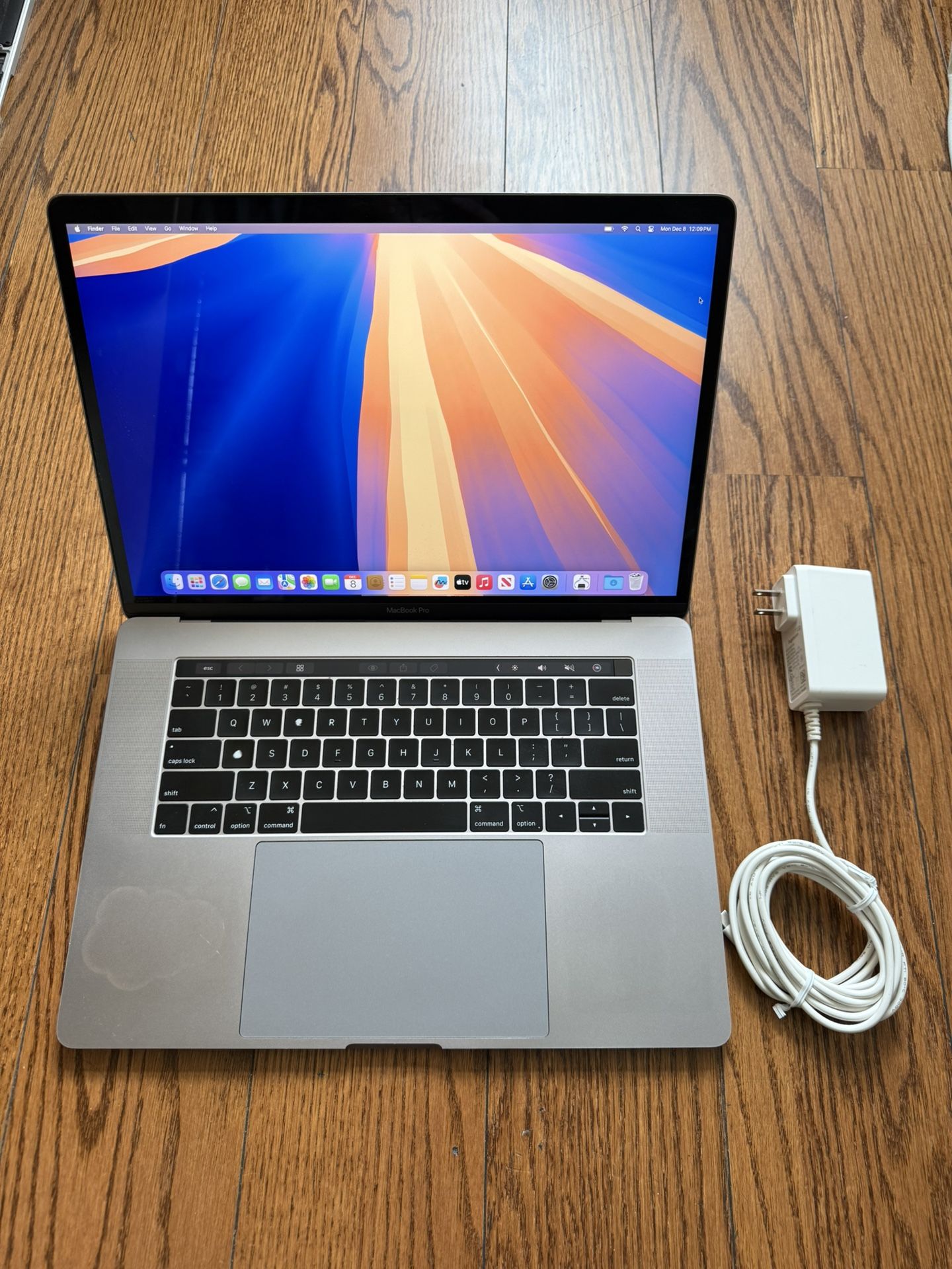 MacBook Pro 15” 2019/16GB RAM/512GB SSD/Fully Functional 