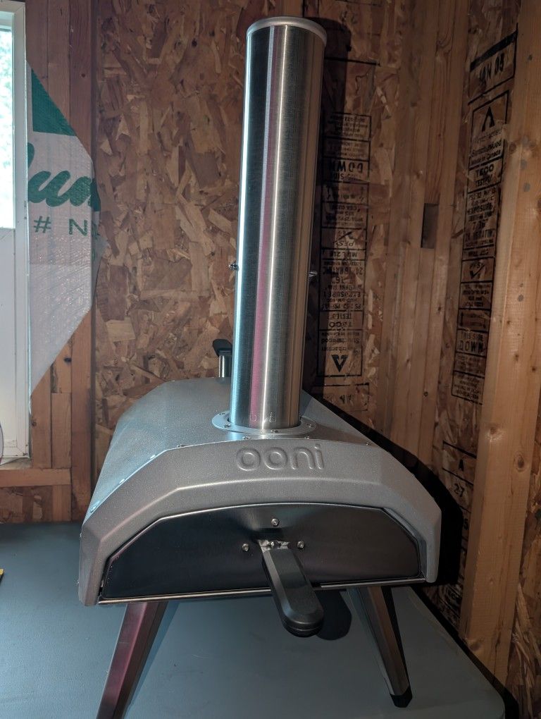 Ooni 12inch Pizza Oven & Peel