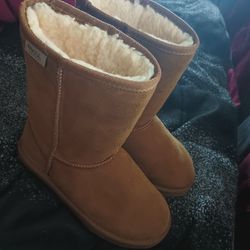 woman's boots 