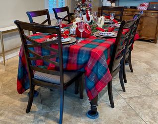 Dining Table & Chairs