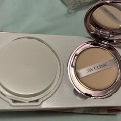he 3W CLINIC UV Micro Sun Powder Pact (SPF40) With Refill