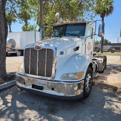2012 Peterbuilt 386 with Low Miles - $29.000 (Riverside)