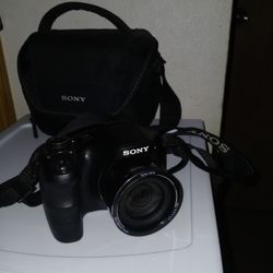 2013 Sony Digital Camera & Case