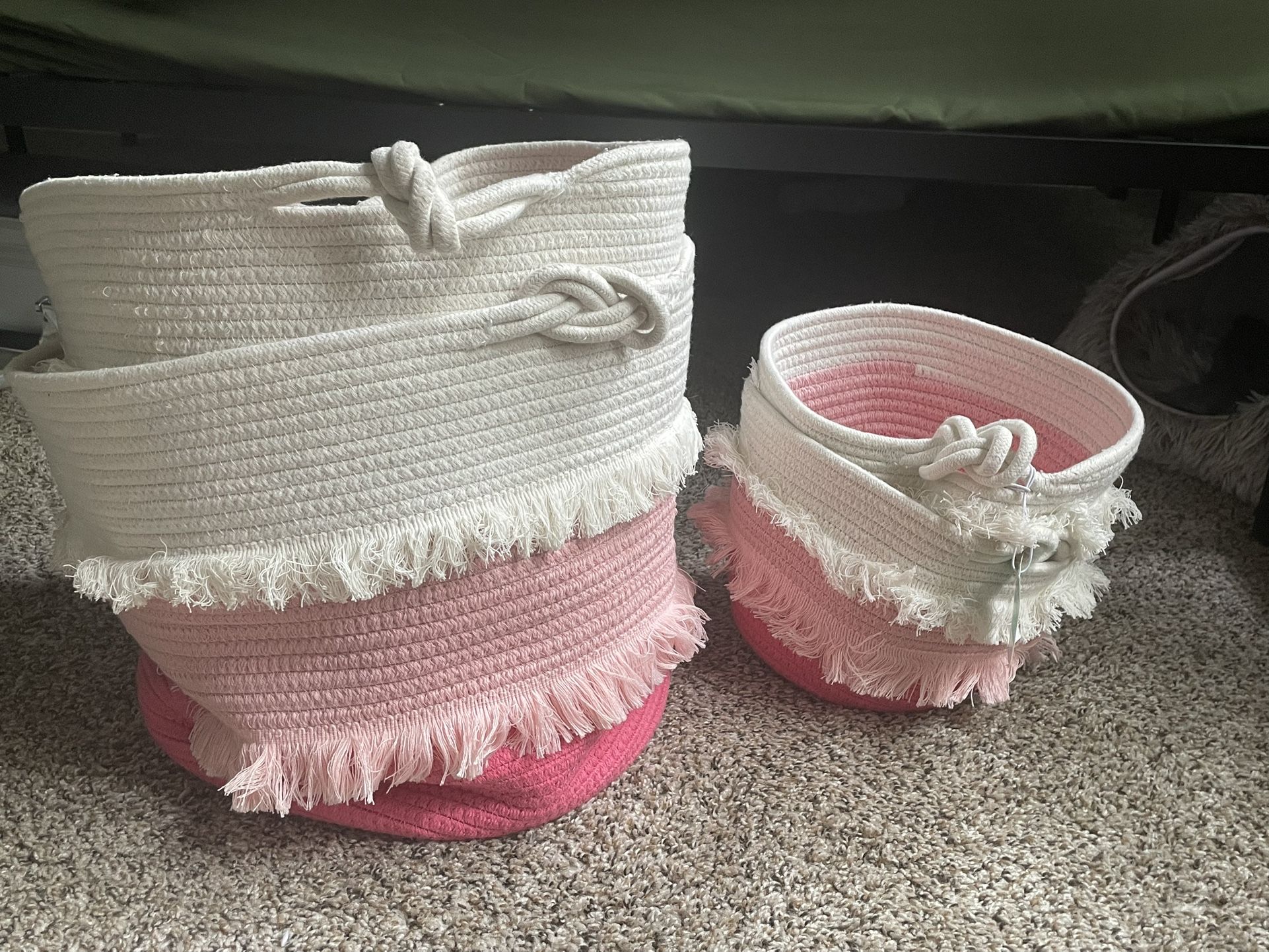 Pillowfort basquets (2big & 2small)