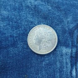 1921 E Pluribus Unum Dollar Coin
