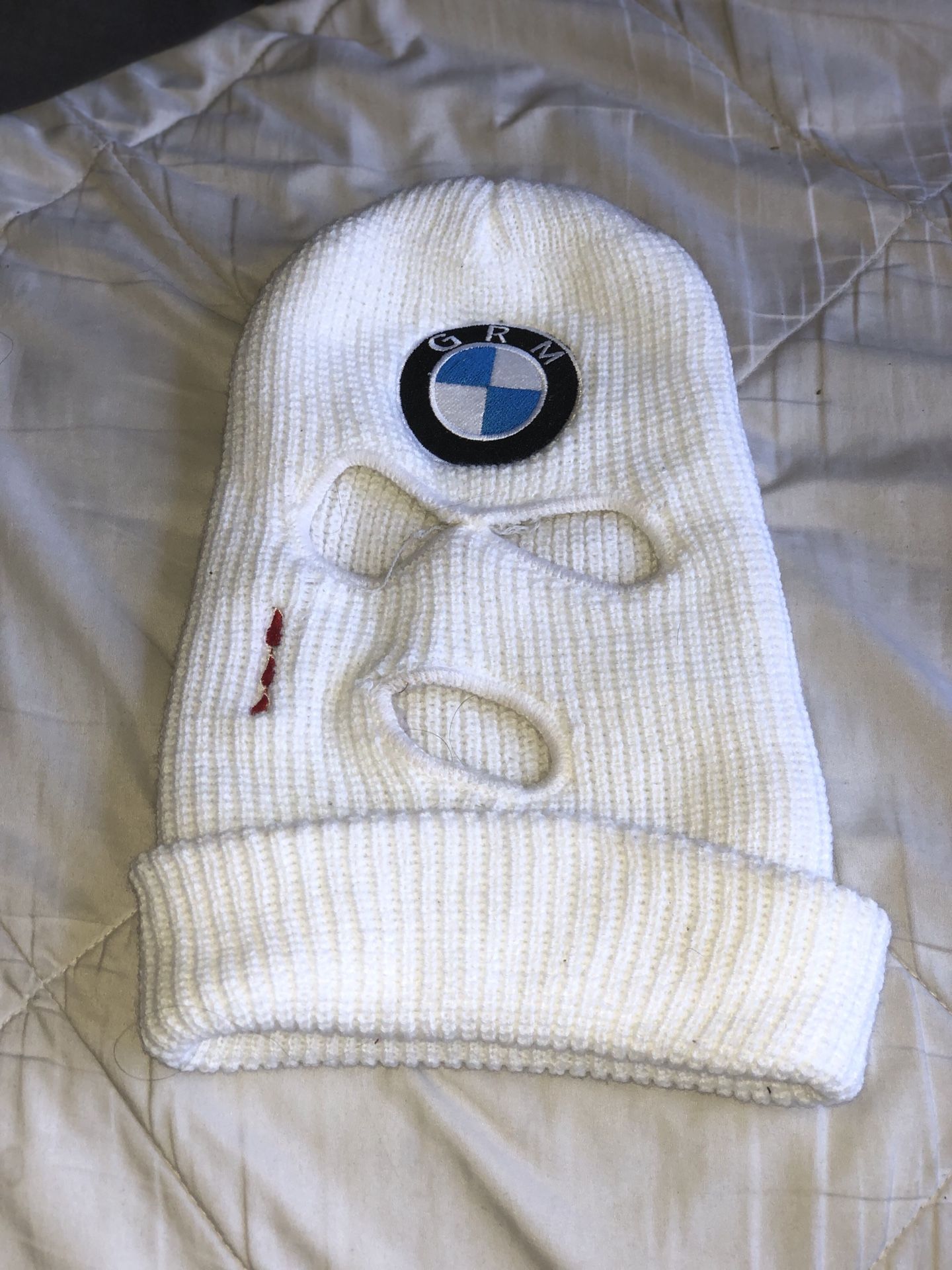 WHITE SKI MASK/BEANIE