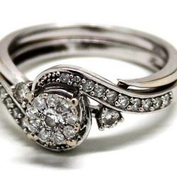 Ladies Diamond/White Gold Wedding Set