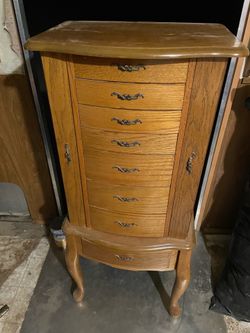 Antique jewelry box