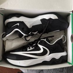 Size 11 Nike Shoe Brand New 