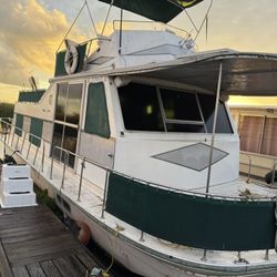1974 Burns craft Houseboat 