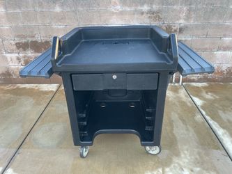 Cambro Cash Cart w Locking Drawer w key