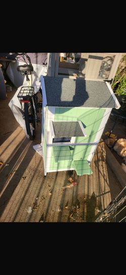 PETSCOSSET Cat House Outdoor Two-Story Wooden Feral Cat Shelter with Asphalt Roof, Green