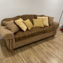 3 Seater Sofa, No Flaws! 