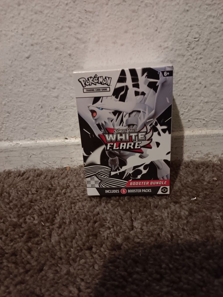 Pokémon White Flare Booster Bundle