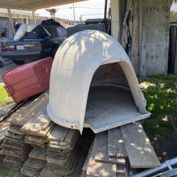 Igloo Dog House