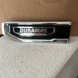 GM driver side fender vent, Emblem