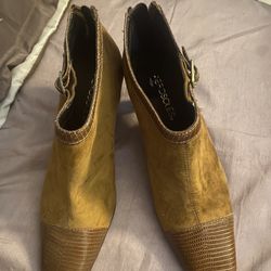 Cute Leather Boots Size 8