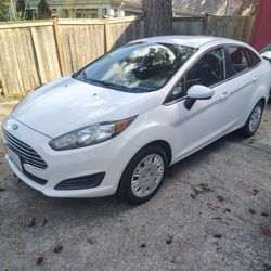 2014 Ford Fiesta