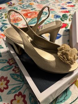 Karen Scott Slingback Heels with Flower Detail