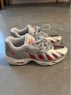 Supreme Running Shoes