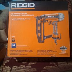 Brand New 16 Gauge 2 1/2 In Nailer