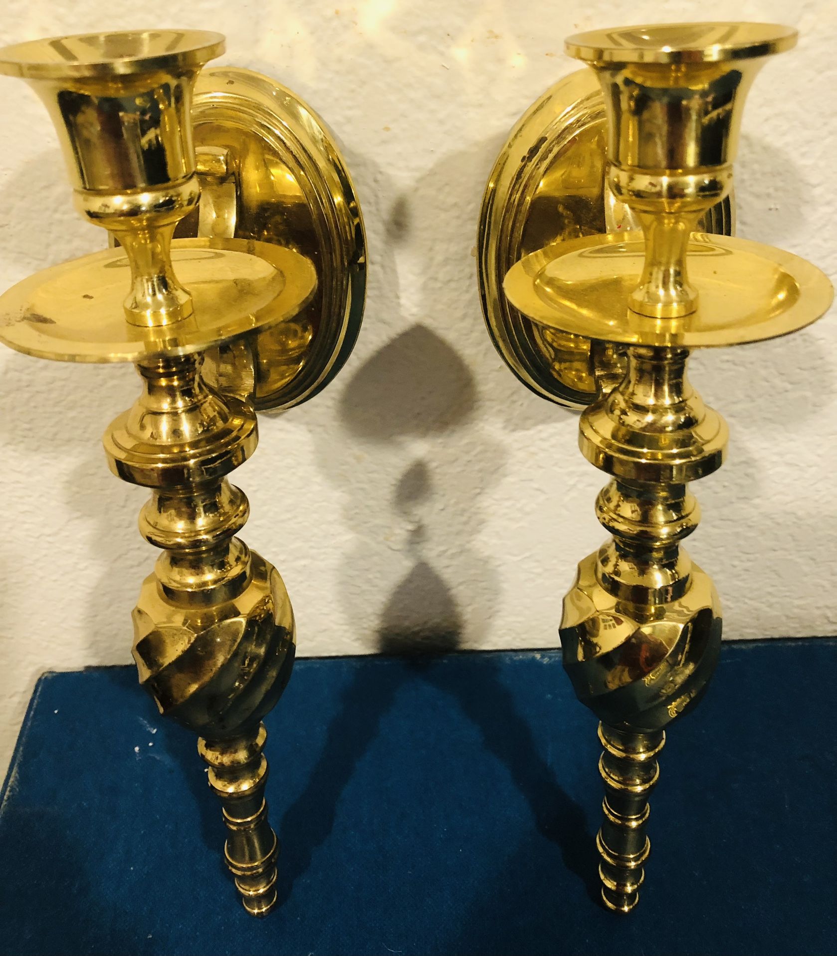 WALL SCONCES