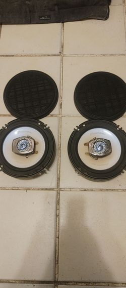 PAIR OF PIONEERS 6 1/2 SPEAKERS ONLY THE TWEETERS WORK ASKING $15